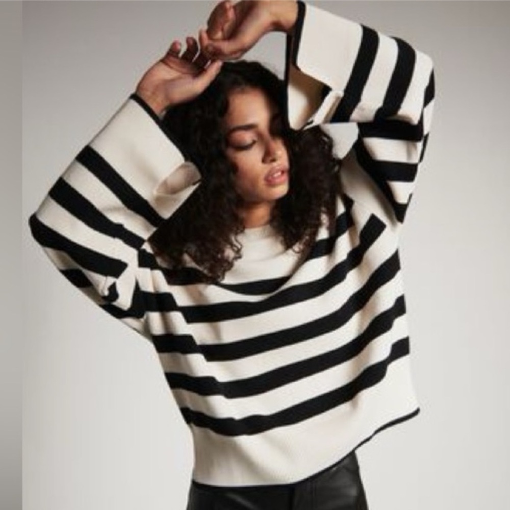 Dynamite Striped Navy Blue and White Sweater